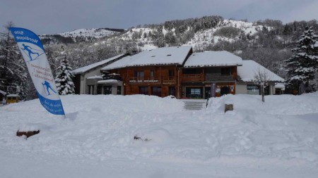 HOTEL-BAR-RESTAURANT BASE DE LOISIR